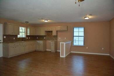 4443 Castor St, Houston, TX 77022 - photo 4