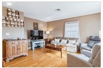 65 Camden St unit 1, Lynn, MA 01905 - photo 3