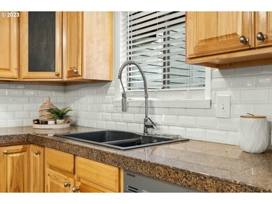 13430 SW Carr St, Beaverton, OR 97008 - photo 7