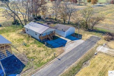 410 W Benton St, Green Ridge, MO 65332 - photo 7