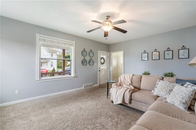 Large Picture Window, Ceiling Fan and Soft Wall to