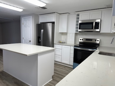 400 W Texas Ave unit 6, Baytown, TX 77520 - photo 3