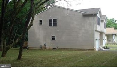 543 Meadowbrook Ave, Maple Glen, PA 19002 - photo 3