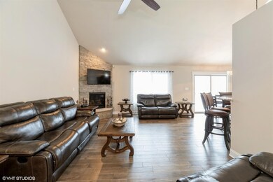 1024 Oak Grove Ct, Crown Point, IN 46307 - photo 7