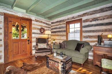 105 S Edison St, Fredericksburg, TX 78624 - photo 4