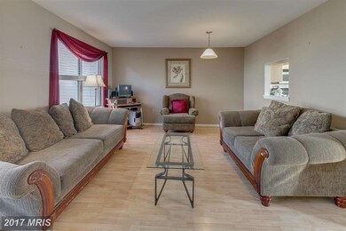 11641 Summer Oak Dr, Germantown, MD 20874 - photo 2