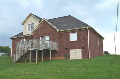 910 Oatfield Rd, Harrodsburg, KY 40330 - photo 2