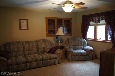 10666 12 Mile Rd, Ceresco, MI 49033 - photo 5