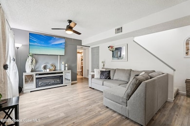 7-web-or-mls-Sheafe Ave NE 104-S1207-007