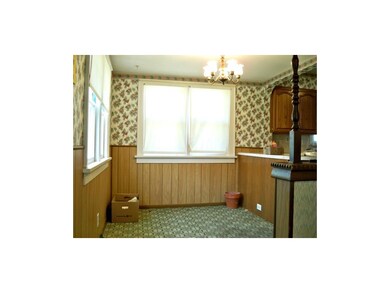 BREAKFAST NOOK - 8' x 10'7