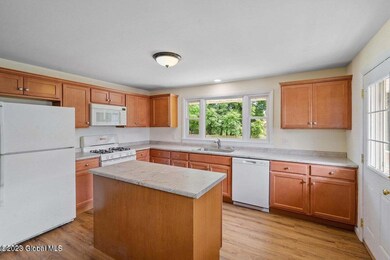 307 Harlem St, Schenectady, NY 12306 - photo 3