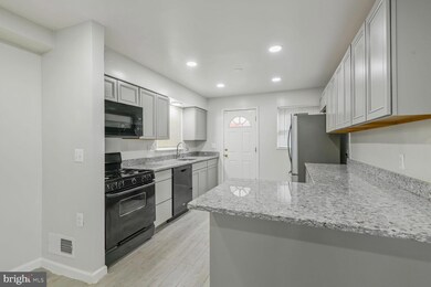 6502 Rolling Ridge Dr, Capitol Heights, MD 20743 - photo 7