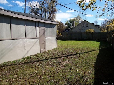 3255 Harrington Rd, Port Huron, MI 48060 - photo 6