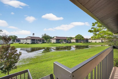 6485 Chasewood Dr unit G, Jupiter, FL 33458 - photo 3