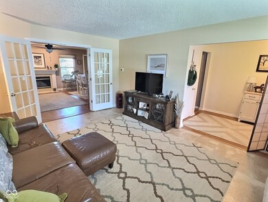 3184 Rolling Hill Dr, Columbus, IN 47201 - photo 5