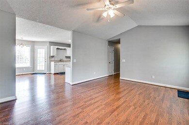 2429 Linnie Ct, Asheboro, NC 27205 - photo 5