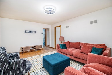 111 S Donaldson St, Luverne, MN 56156 - photo 3