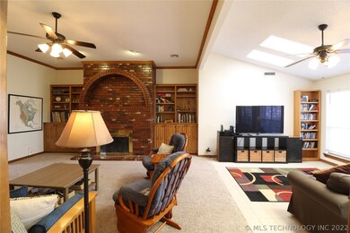 3016 Claremont Dr, Bartlesville, OK 74006 - photo 3