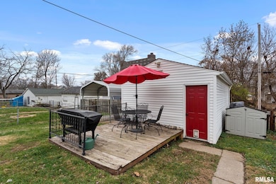3118 9 1 2 St, Rock Island, IL 61201 - photo 2
