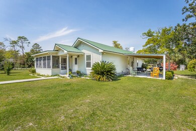 212 NW Avenue C, Carrabelle, FL 32322 - photo 5