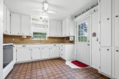 24154 Morgan Cemetery Rd, Cleveland, TX 77328 - photo 6