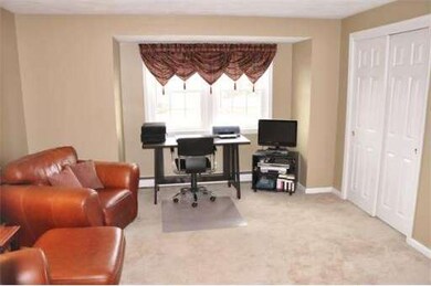 13 Karen Ln unit 13B, Londonderry, NH 03053 - photo 6