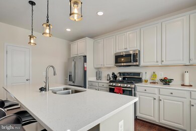 1026 Ribbon Limestone Terrace SE, Leesburg, VA 20175 - photo 5