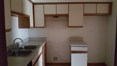 17975 Huntleigh Ct unit 202, Country Club Hills, IL 60478 - photo 7