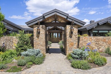 Daylight front gate