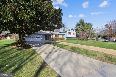 566 Wayward Dr, Annapolis, MD 21401 - photo 3