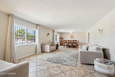 Spacious front room!