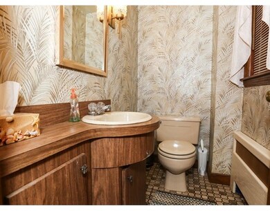 504 Chestnut St, Needham, MA 02492 - photo 6