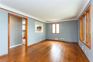 7339 Fitch Rd, Olmsted Falls, OH 44138 - photo 4