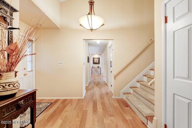 14 edwards dr foyer #2