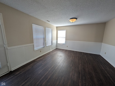 2103 Cedarmill Dr, Franklin, IN 46131 - photo 4