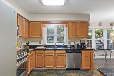 9138 Fox Hill Race Ct, Mechanicsville, VA 23116 - photo 7