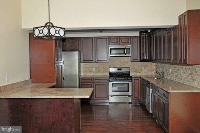 5228 Portsmouth Rd, Fairfax, VA 22032 - photo 7