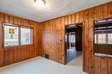 325 W Stearns St, Freeport, IL 61032 - photo 7