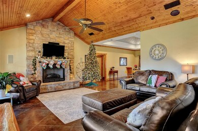 1169 Desvoignes Rd, Denison, TX 75021 - photo 7