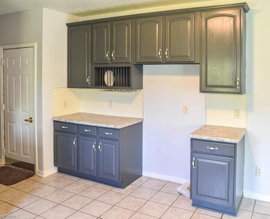 Even more cabinet space! There's also a walk-in pa