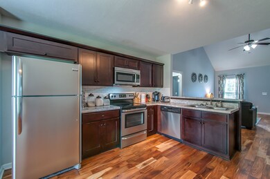 102 Jordan Ave, Shelbyville, TN 37160 - photo 5