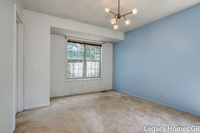 Courtyard Pl 3918-13