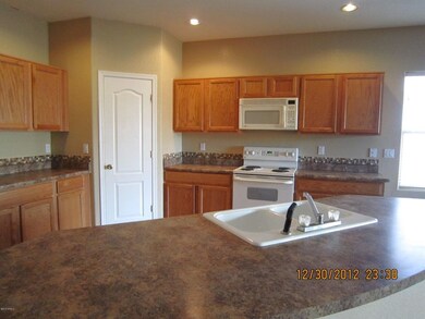 tonto_kitchen upclose