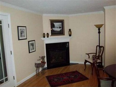 216 Reservoir St unit 202, Holden, MA 01520 - photo 5