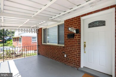 903 Quietview Dr, Capitol Heights, MD 20743 - photo 4