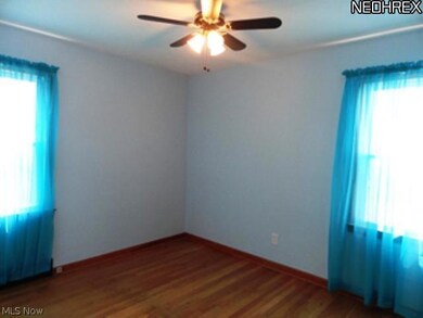 15518 Turney Rd, Maple Heights, OH 44137 - photo 7