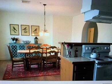 Apt 1 Dining