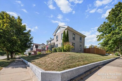 112 S Grant St, Portland, MI 48875 - photo 5