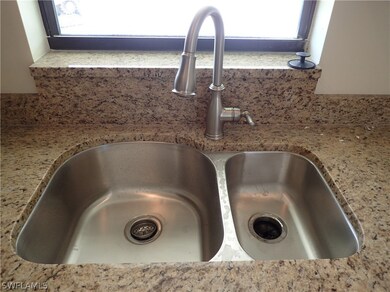 DOUBLE KITCHEN SINK AT 3411 20TH ST SW