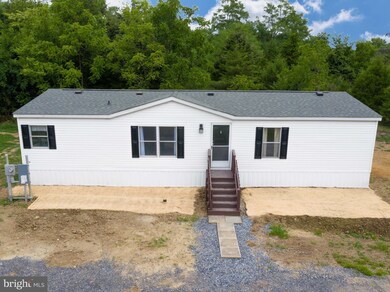 124 Topaz Ln, Inwood, WV 25428 - photo 4